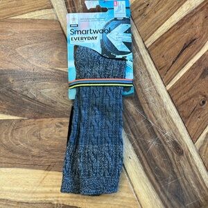 Brand New with Tags, Smartwool Everyday Crew No Cushion socks size XL Dark Grey